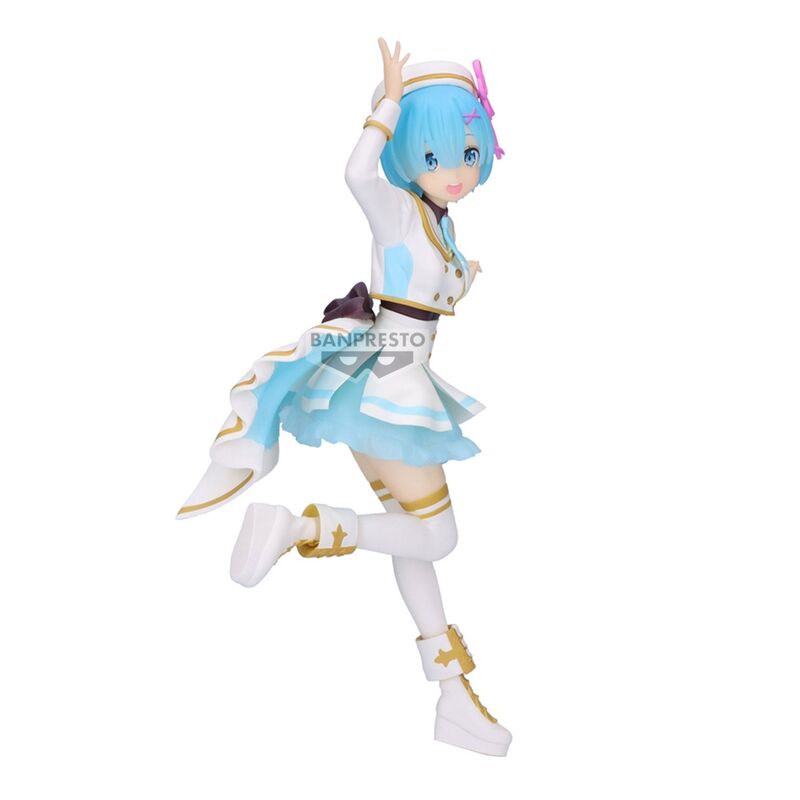 Figurine Rem de Re:Zero en costume de scène, mesurant 22cm, avec détails précis et finition BANPRESTO.