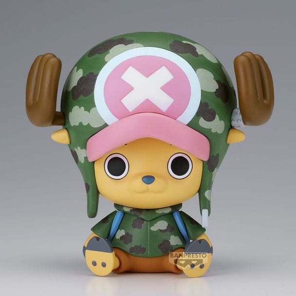 Profil gauche de la figurine Chopper Dressrosa 11cm montrant ses traits hybrides uniques