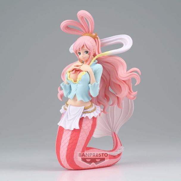 Profil gauche de la figurine Shirahoshi BANPRESTO montrant les couleurs éclatantes et le design soigné
