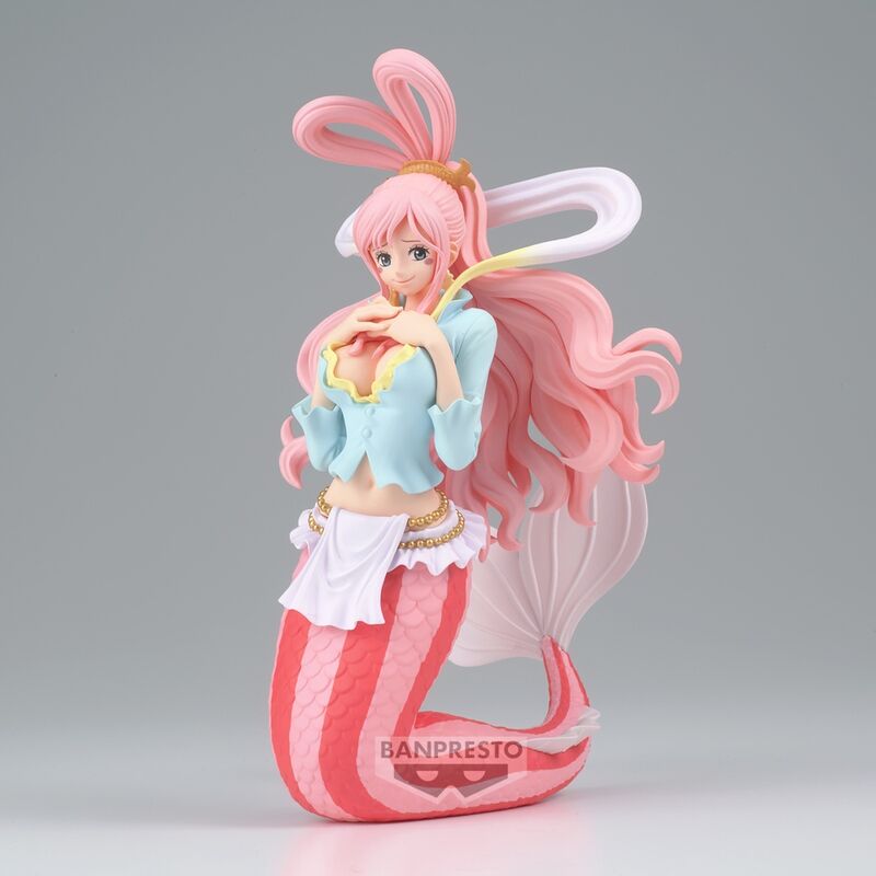 Profil gauche de la figurine Shirahoshi BANPRESTO montrant les couleurs éclatantes et le design soigné