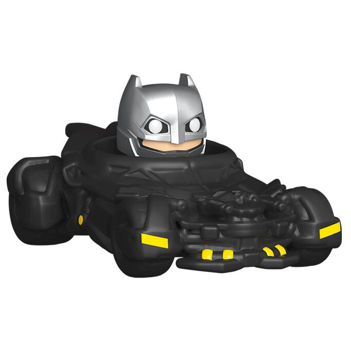 Vue rapprochée de la figurine Batman Bitty POP montrant les détails du visage et du costume