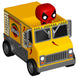 Vue rapprochée de la figurine Deadpool Bitty POP montrant son masque rouge et noir et son arme