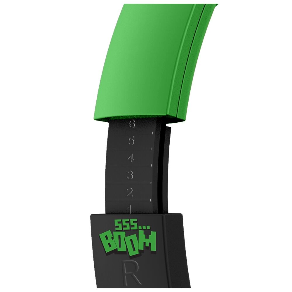 Photo montrant le casque Minecraft connecté en Bluetooth à une tablette éducative