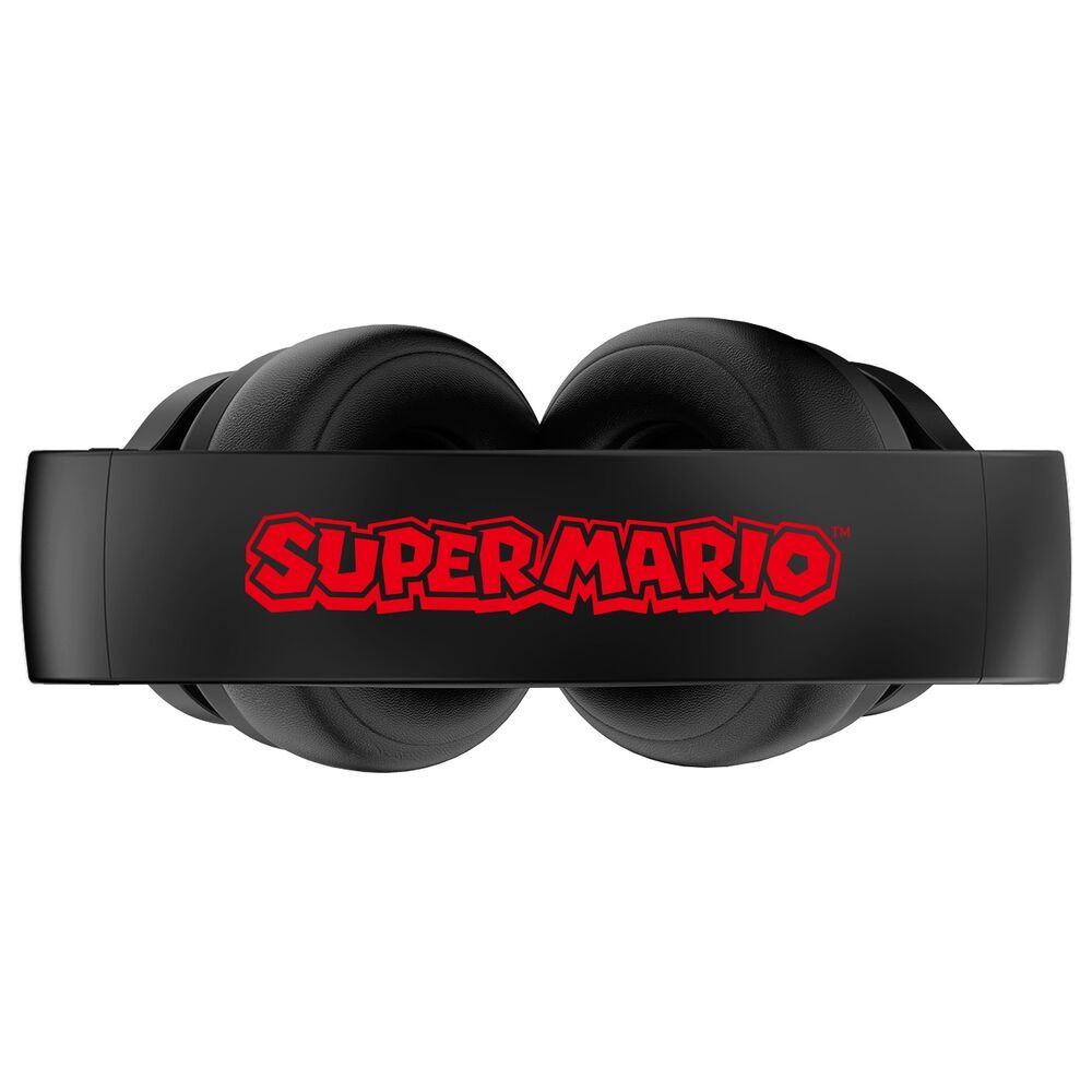 Image du casque Super Mario Bros posé à côté du câble AUX 3,5 mm fourni pour connexion filaire