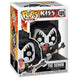 Vue rapprochée de la figurine KISS The Demon avec ses détails caractéristiques et maquillage iconique