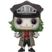 Vue latérale de la figurine Funko POP Beetlejuice avec chapeau, mettant en avant les détails du costume