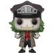 Vue latérale de la figurine Funko POP Beetlejuice avec chapeau, mettant en avant les détails du costume