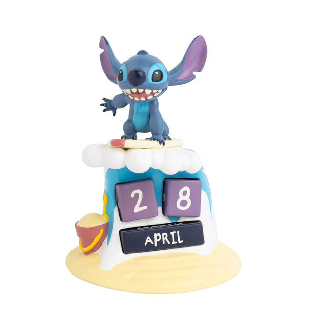 Vue de face du calendrier perpétuel Disney Stitch Surfer en résine peinte à la main, dimensions 12x15x12 cm