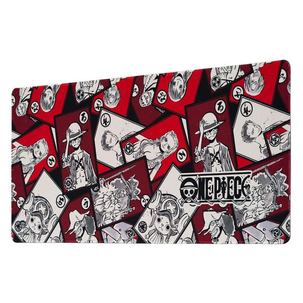 Vue en plongée du tapis de bureau gaming One Piece ERIK montrant sa surface textile haute densité et ses dimensions 80x35 cm