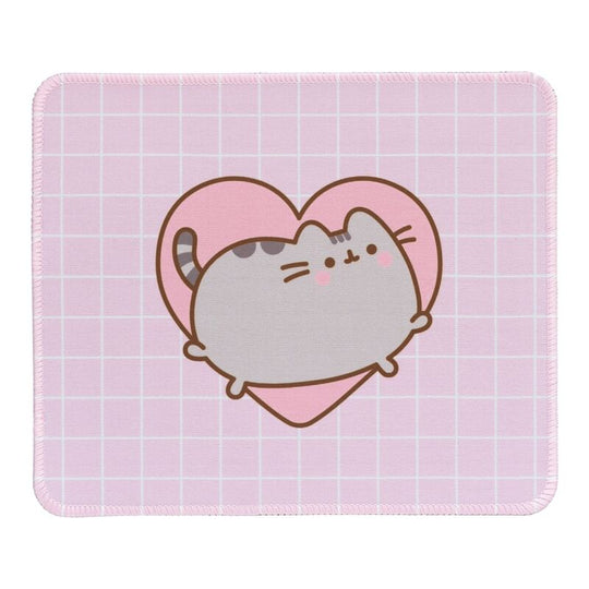 Vue rapprochée du tapis de souris Pusheen Moments ERIK montrant le design coloré et la texture textile haute densité