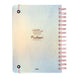 Vue de profil montrant la reliure wire-o robuste du cahier Pusheen Foodie A5 ERIK