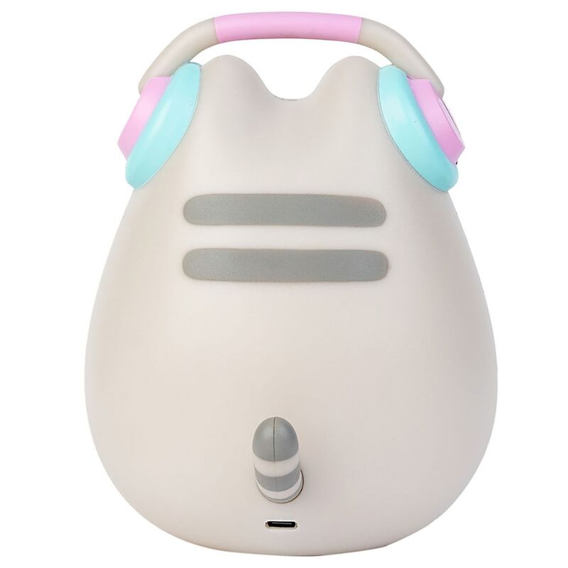 Vue rapprochée de la lampe Pusheen en PVC montrant les détails du design gamer