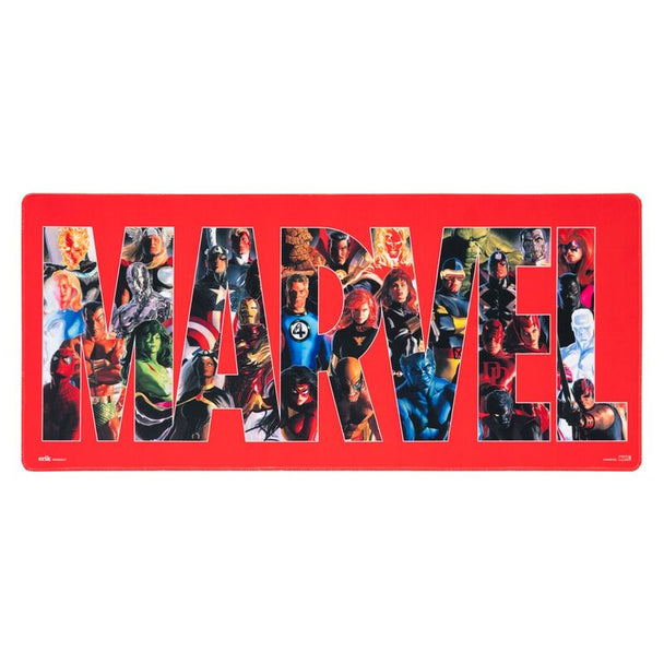 Gros plan sur la surface textile haute densité et résistante à l'eau du tapis Marvel Avengers ERIK