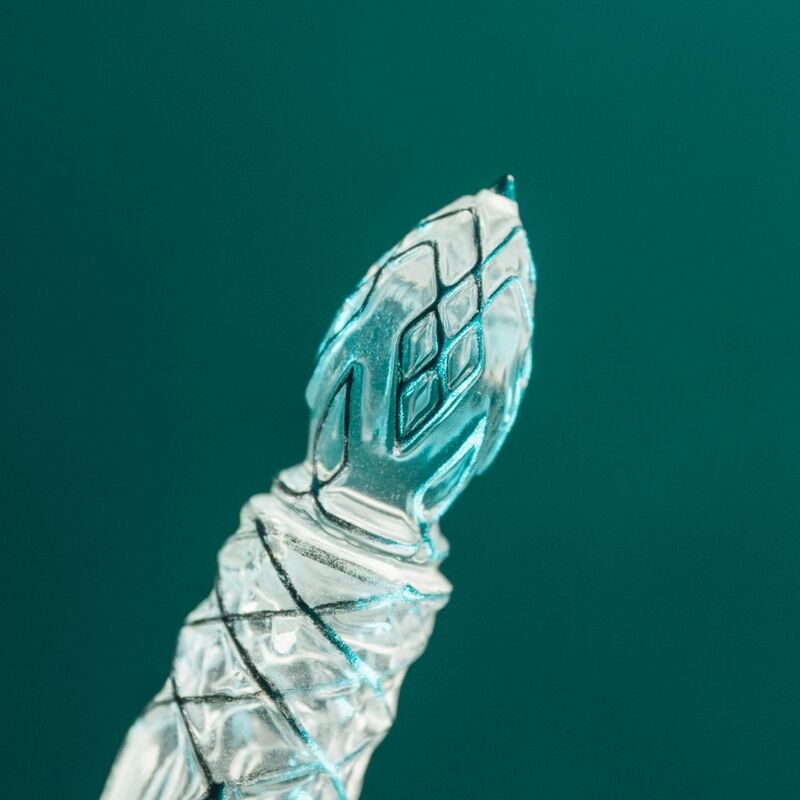 Vue de profil de la lampe Earendil Le Seigneur des Anneaux mettant en valeur sa forme élancée