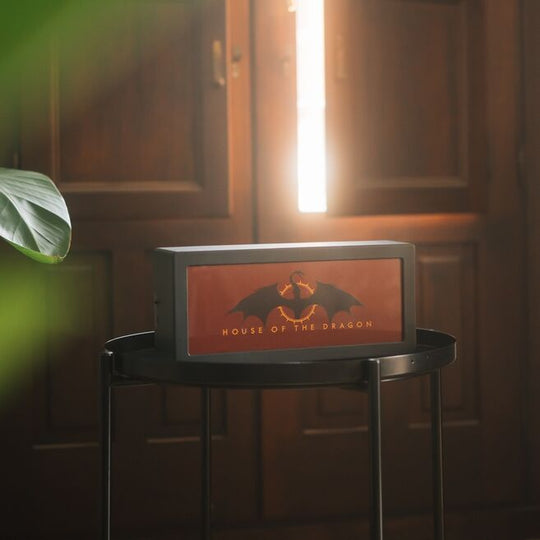 Image détaillée des matériaux ABS et acrylique utilisés dans la lampe House of the Dragon ERIK