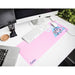 Tapis de bureau gaming Pusheen ERIK en situation dans un environnement de jeu moderne