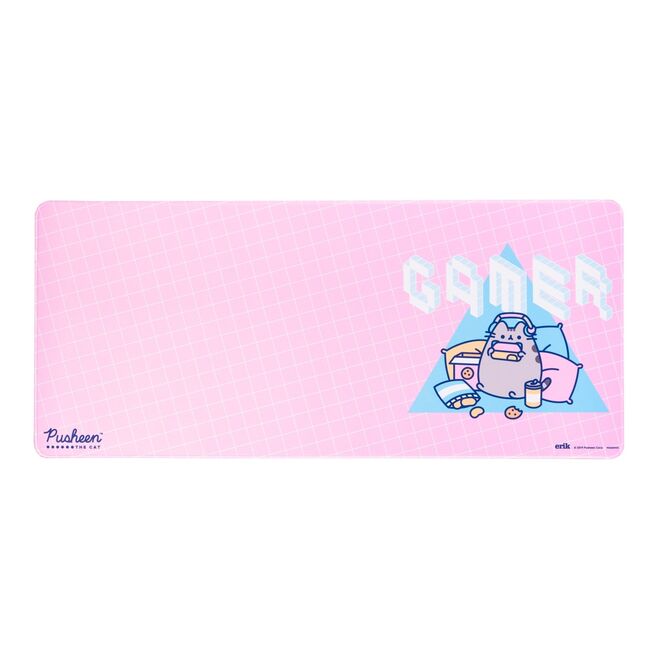 Vue d’ensemble du tapis gaming Pusheen ERIK montrant l’espace pour clavier et souris