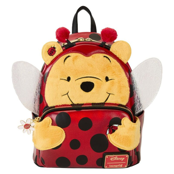 Vue de face du sac à dos Loungefly Winnie l'Ourson Ladybug en cuir vegan métallique avec détails appliqués et broderie