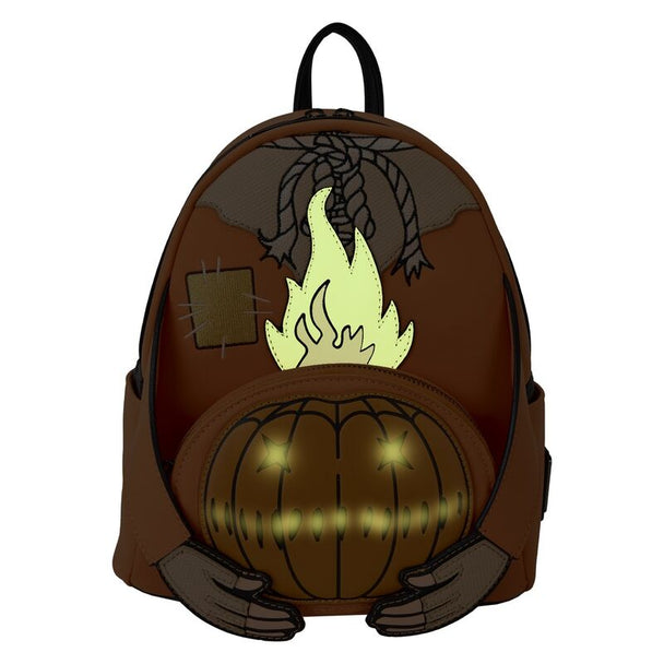 Détail des bretelles rembourrées noires à rayures orange et noir du sac à dos Loungefly Sam Trick 'r Treat