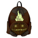 Détail des bretelles rembourrées noires à rayures orange et noir du sac à dos Loungefly Sam Trick 'r Treat
