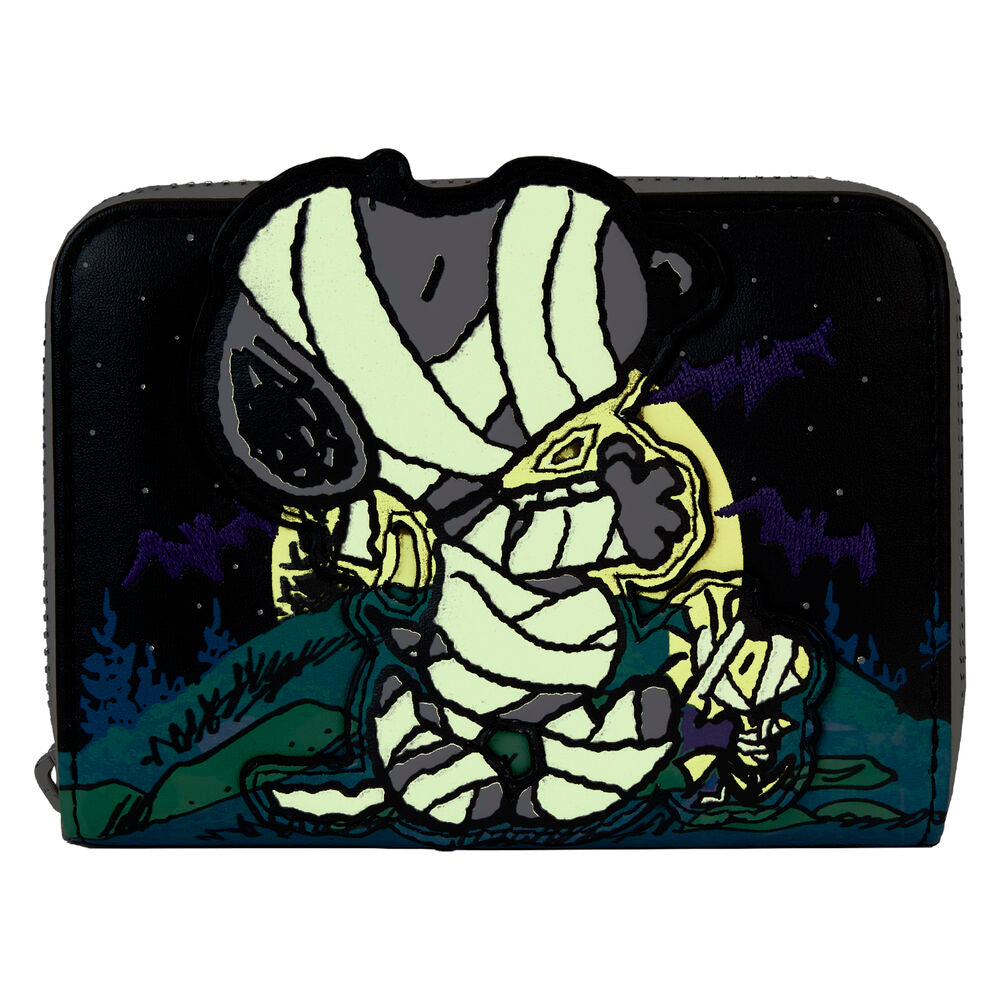 Vue de face du portefeuille Loungefly Snoopy Momie montrant les quatre emplacements pour cartes et la fenêtre d'identification