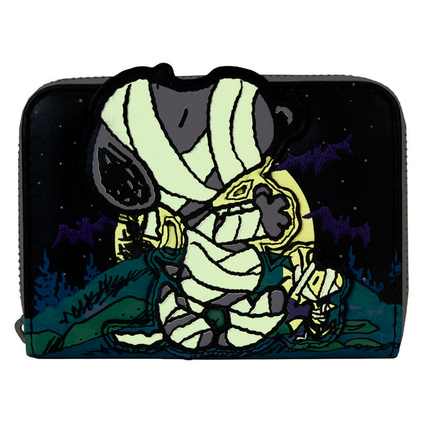 Vue de face du portefeuille Loungefly Snoopy Momie montrant les quatre emplacements pour cartes et la fenêtre d'identification