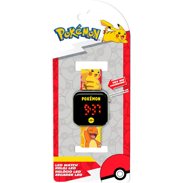 Vue rapprochée du cadran de la montre LED Pokémon avec logo et bracelet confortable pour enfant