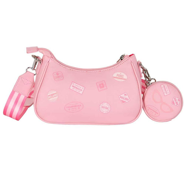 Sac à bandoulière Barbie KARACTERMANIA format baguette posé sur fond clair, vue de face
