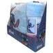 Vue rapprochée de la texture douce et pelucheuse du plaid polaire Stitch Disney