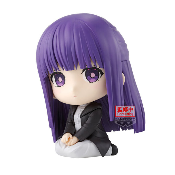 Figurine Frieren Beyond Journeys End assise vue de face, hauteur 11 cm