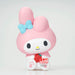 Gros plan sur les détails du visage et des oreilles de la figurine My Melody Sofvimates 14cm