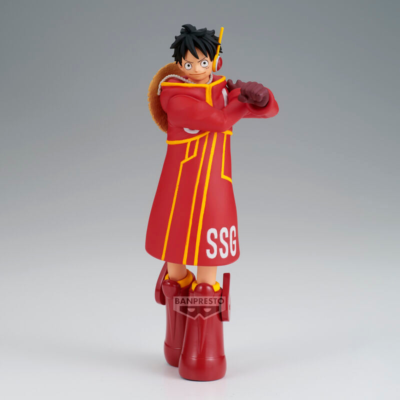 Vue latérale de la figurine Monkey D Luffy Egghead The Shukko avec détails précis et couleurs vives