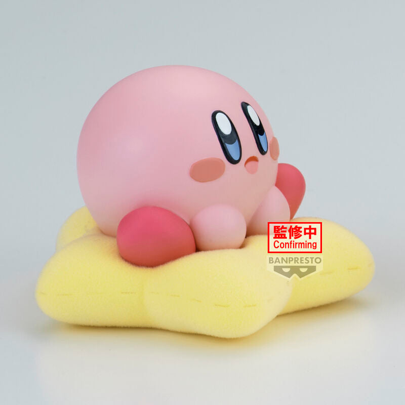 Vue latérale de la figurine Kirby 4cm en position détendue, idéale pour collection gaming