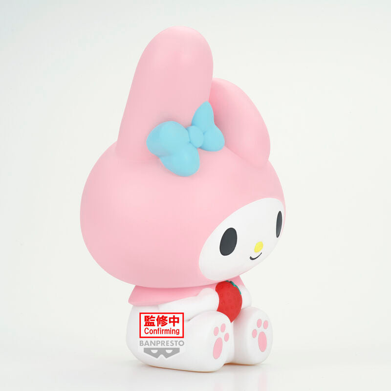 Profil gauche de la figurine Sanrio My Melody Sofvimates mettant en valeur sa texture douce et ses couleurs pastel