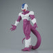 Zoom sur le visage expressif de la figurine Cooler Dragon Ball Z avec peinture soignée