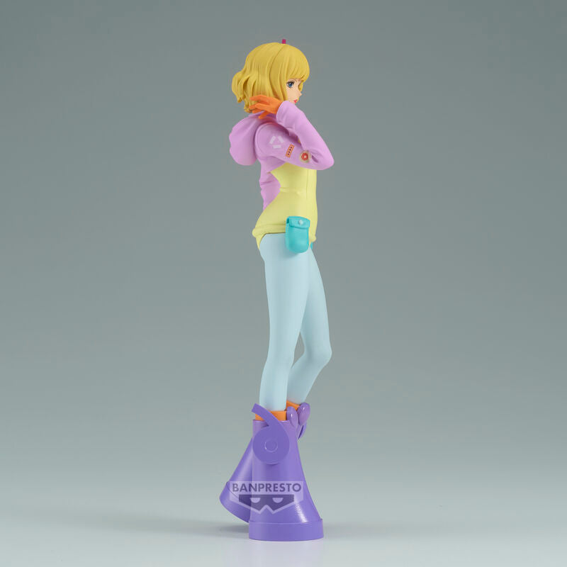 Gros plan sur le visage de la figurine Stussy One Piece Egghead avec expression détaillée