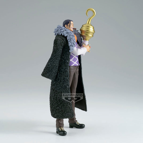 Profil gauche de la figurine Crocodile BANPRESTO The Grandline Series en position dynamique
