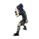 Vue arrière de la figurine Sasuke Uchiha mettant en valeur les détails du manteau et des cheveux