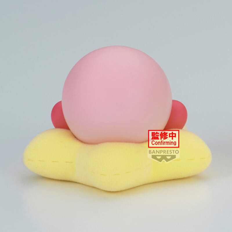 Image de la figurine Kirby 4cm BANPRESTO avec focus sur les détails du visage et la posture