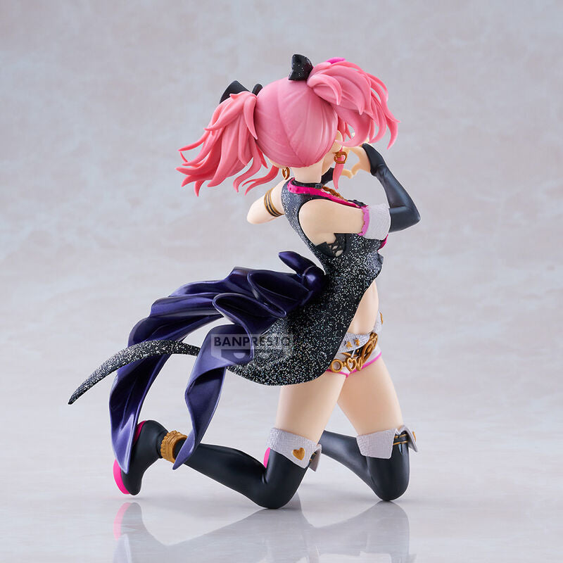 Photo arrière de la figurine BANPRESTO Mika Jougasaki mettant en valeur la pose dynamique