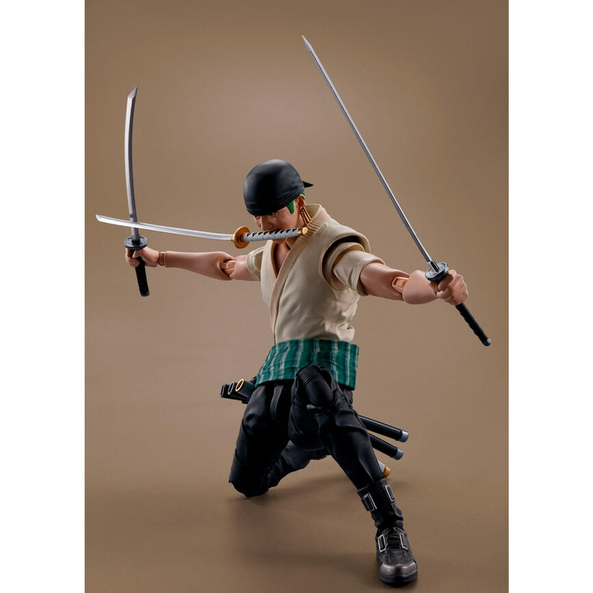 Vue de profil de la figurine Roronoa Zoro montrant les articulations et détails du costume