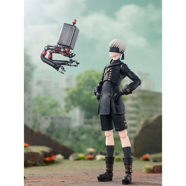 Gros plan sur les quatre expressions faciales interchangeables de la figurine 9S