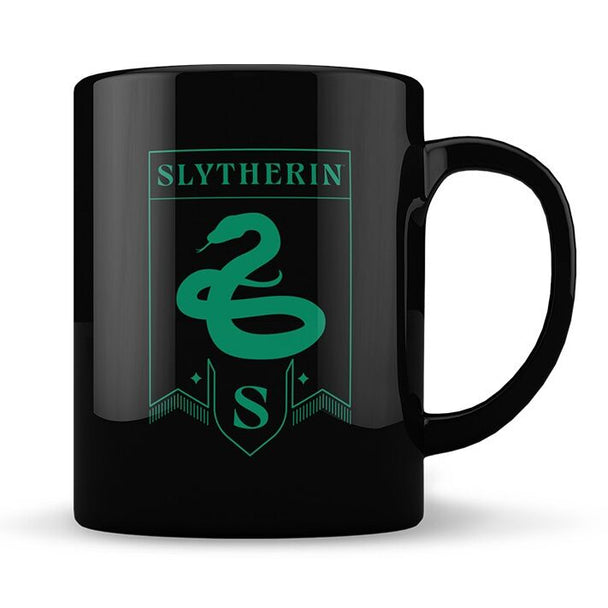 Mug premium Harry Potter Serpentard avec logo vert et argent sur fond blanc, marque ERIK