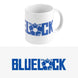 Mug Blue Lock logo ERIK en céramique blanche avec une capacité de 350ml posé sur une table