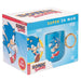 Vue de profil du mug Sonic The Hedgehog 3D montrant la forme ergonomique et le design coloré