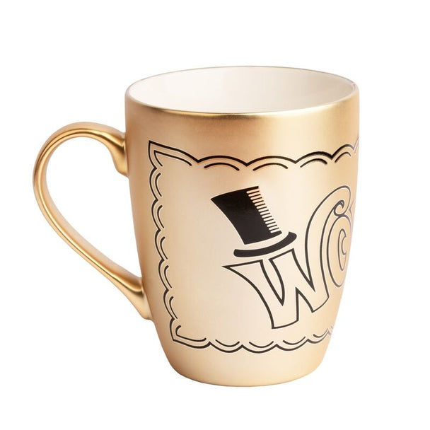 Vue rapprochée du logo Golden Ticket sur le mug Willy Wonka de marque ERIK