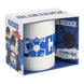Vue rapprochée du logo Blue Lock imprimé sur le mug en céramique ERIK