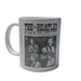 Vue rapprochée du mug Beatles montrant le logo Nippon Budokan et détails en céramique