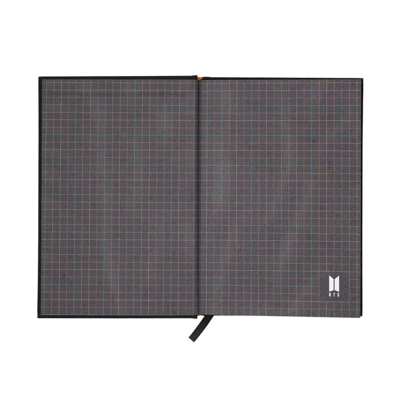 Feuilles blanches A5 du cahier ERIK premium, parfaites pour notes et croquis.