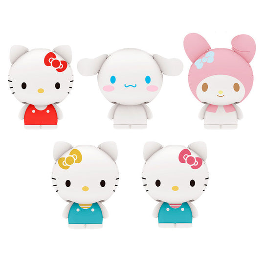 Figurine capsule Hello Kitty Sanrio BANDAI en gros plan avec couleurs vives